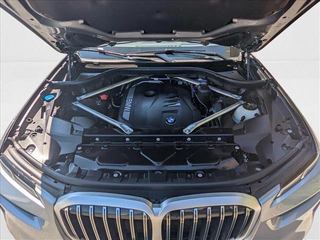 Vehicle image 8 of 24