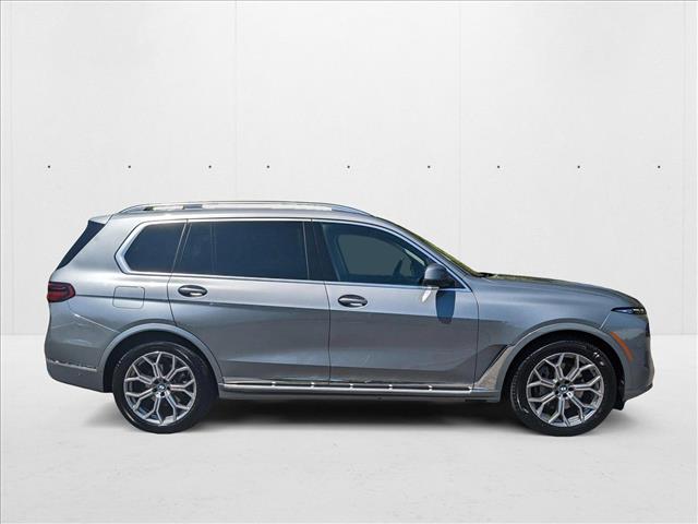 Vehicle image 3 of 24