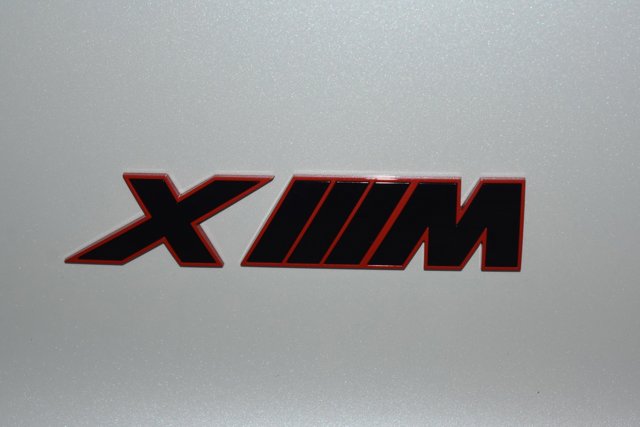 Vehicle image 27 of 30