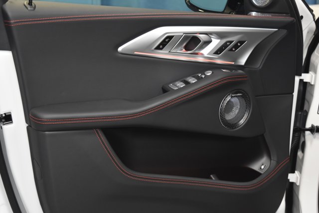 Vehicle image 7 of 30
