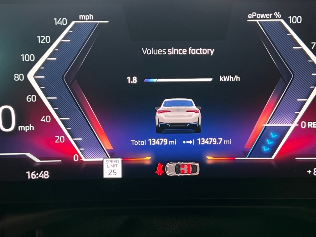 Vehicle image 22 of 25