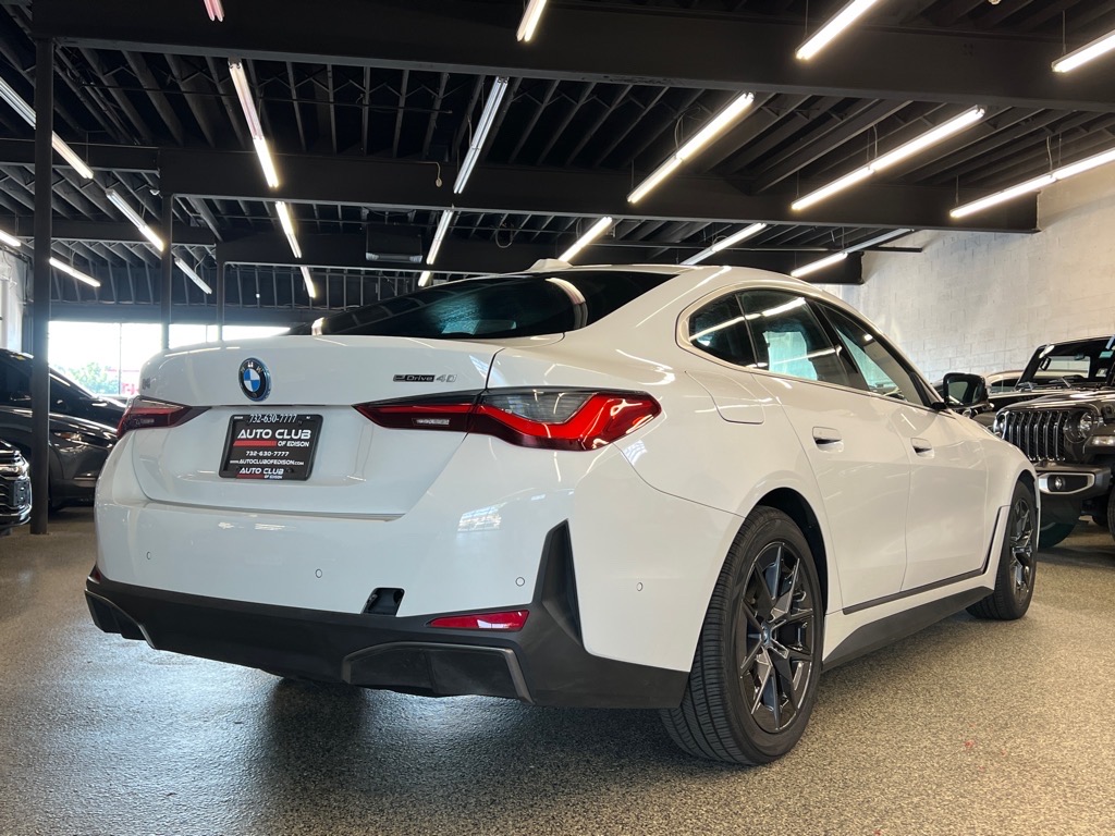 Vehicle image 3 of 25