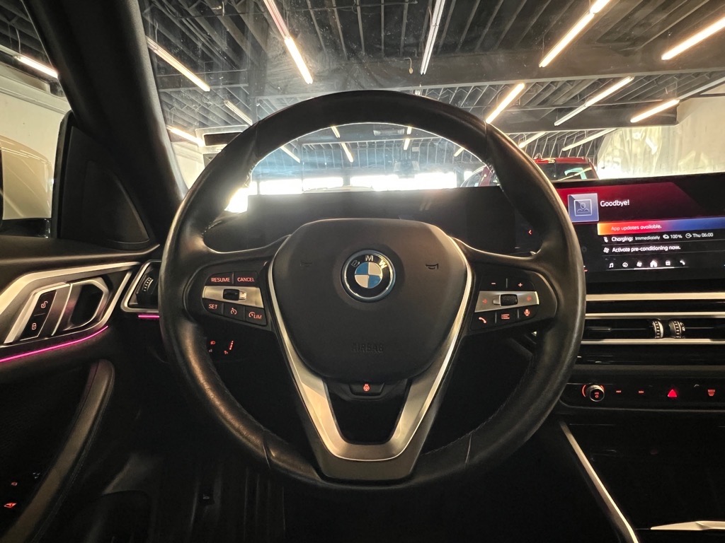 Vehicle image 15 of 25