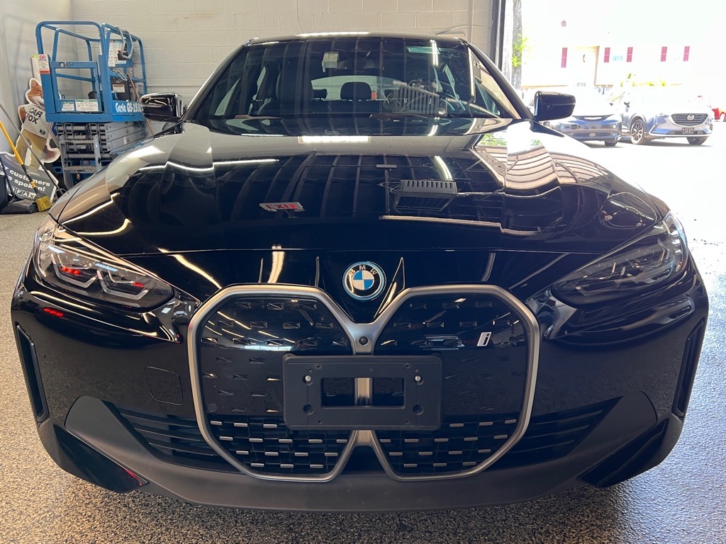 Vehicle image 3 of 25