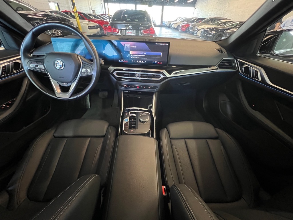Vehicle image 20 of 25