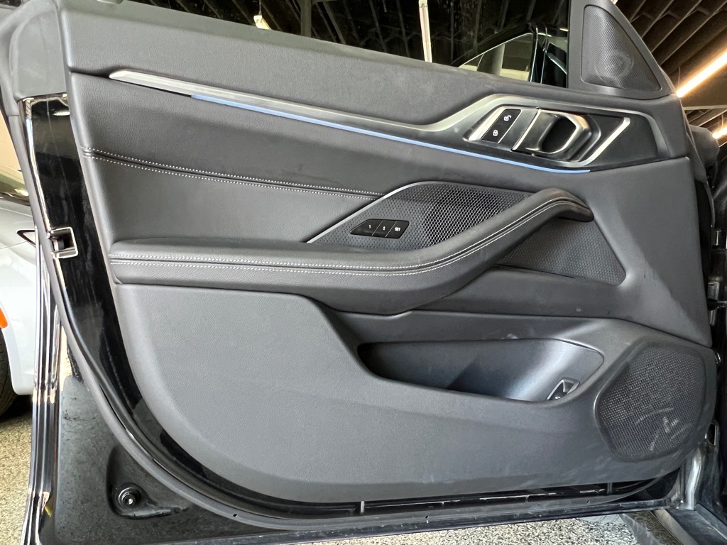 Vehicle image 6 of 25