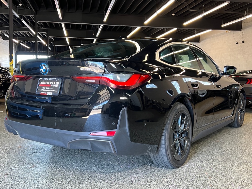 Vehicle image 2 of 25