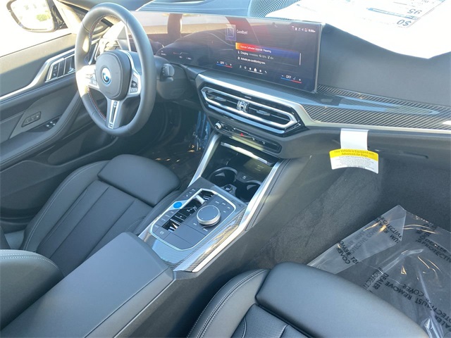 Vehicle image 13 of 24
