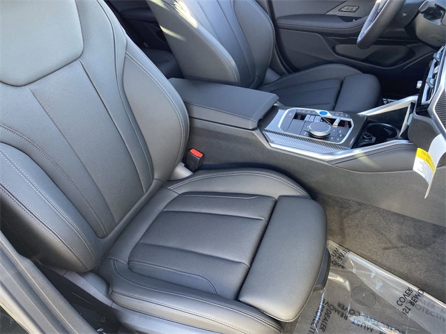 Vehicle image 12 of 24