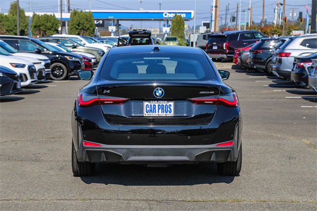 2024 BMW i4 xDrive40 Image 6 of 25
