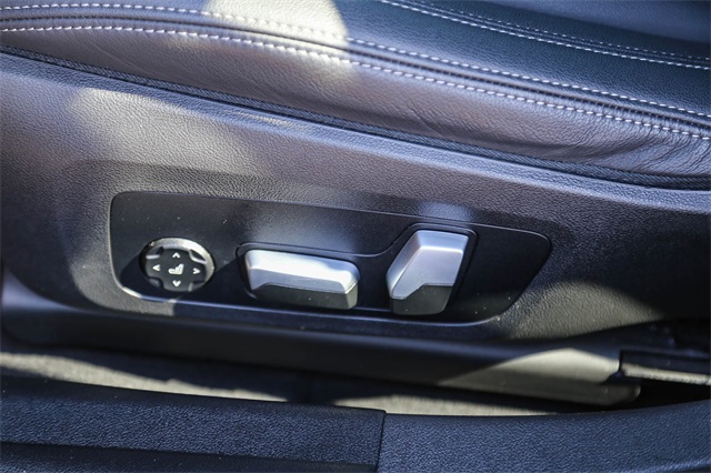 2024 BMW i4 xDrive40 Image 18 of 25