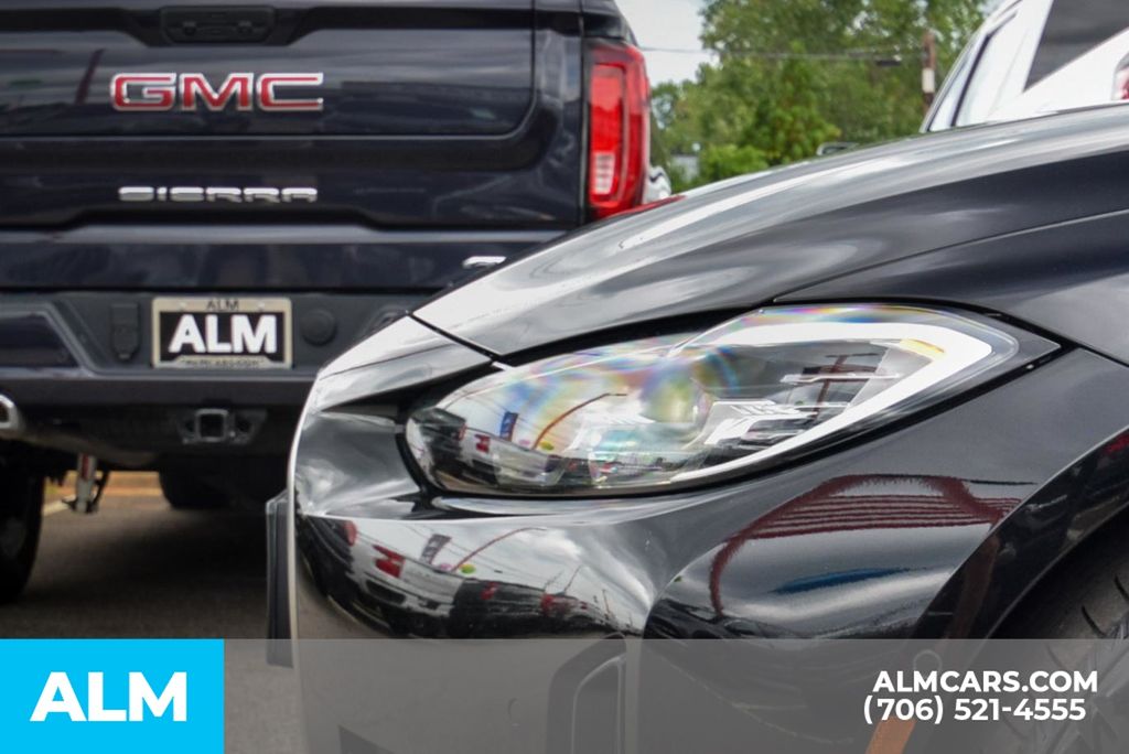 Vehicle image 14 of 68