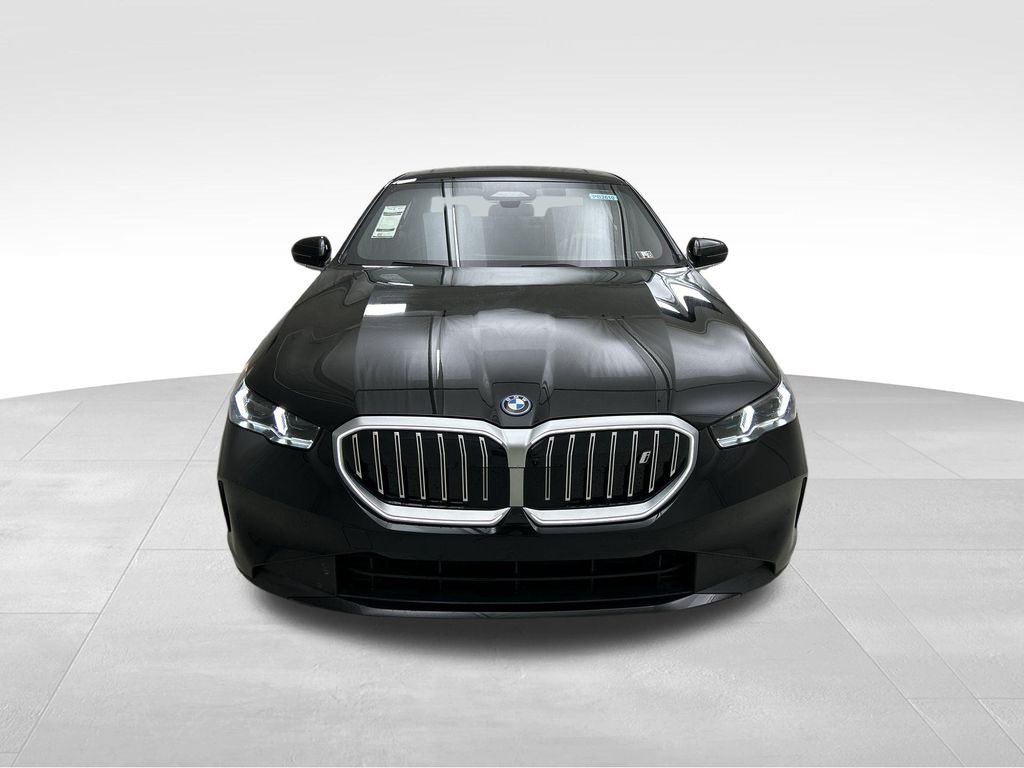 Vehicle image 3 of 29