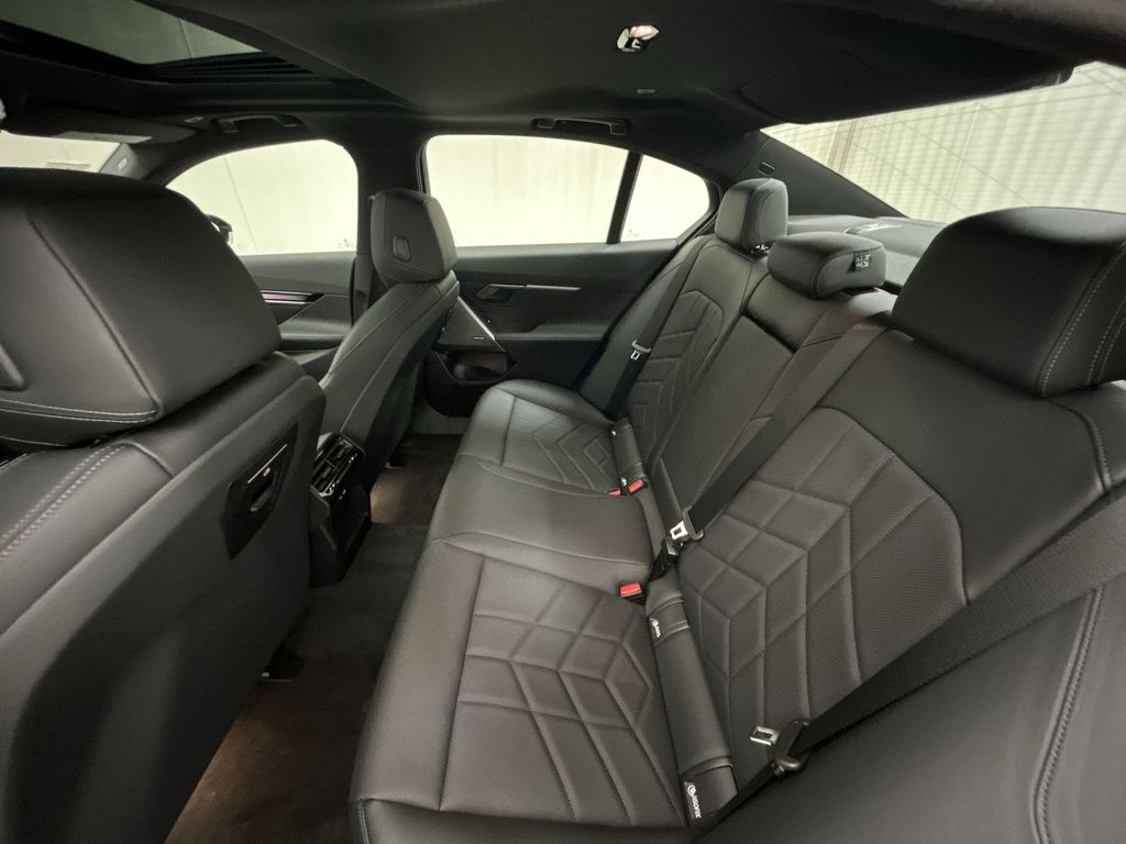 Vehicle image 24 of 29