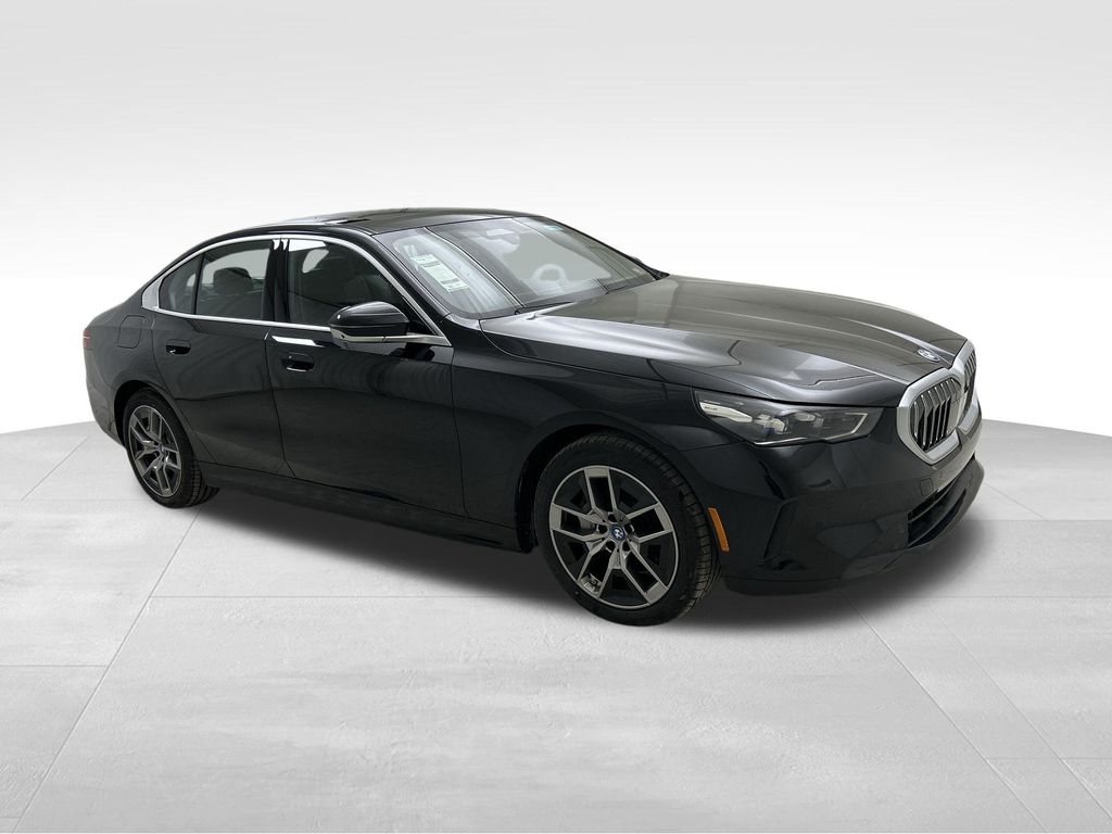 Vehicle image 4 of 29