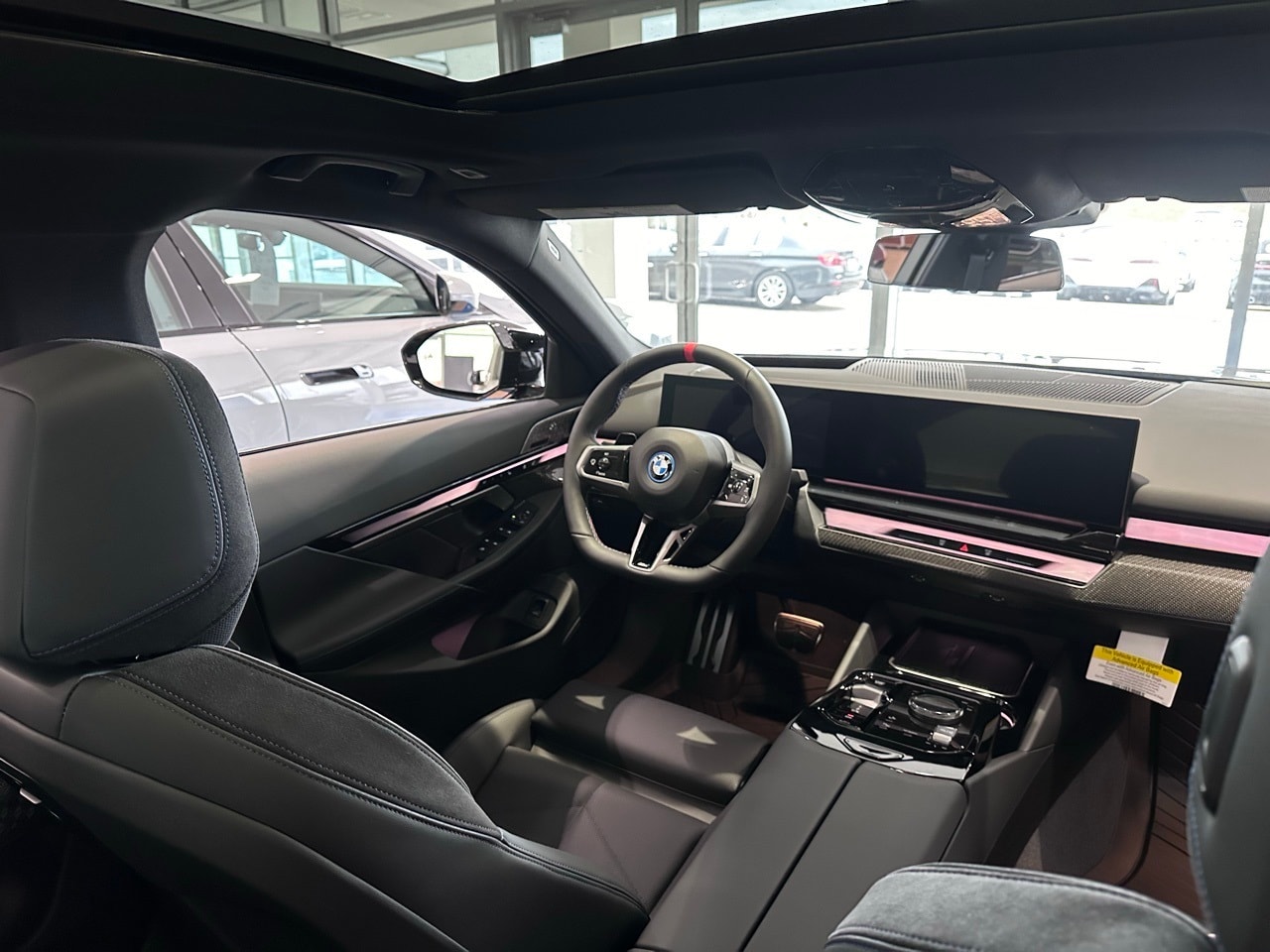 Vehicle image 36 of 38