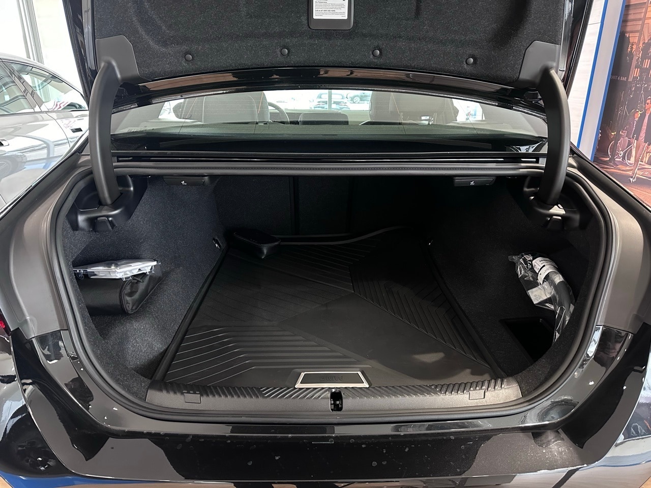 Vehicle image 9 of 38