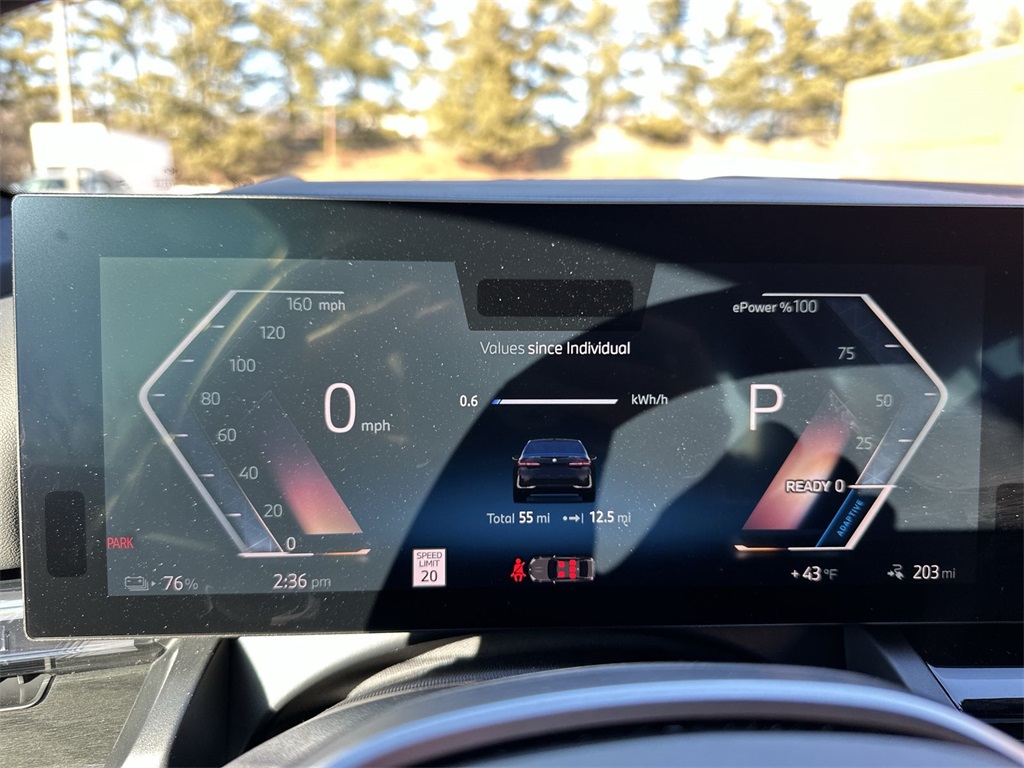 Vehicle image 16 of 29