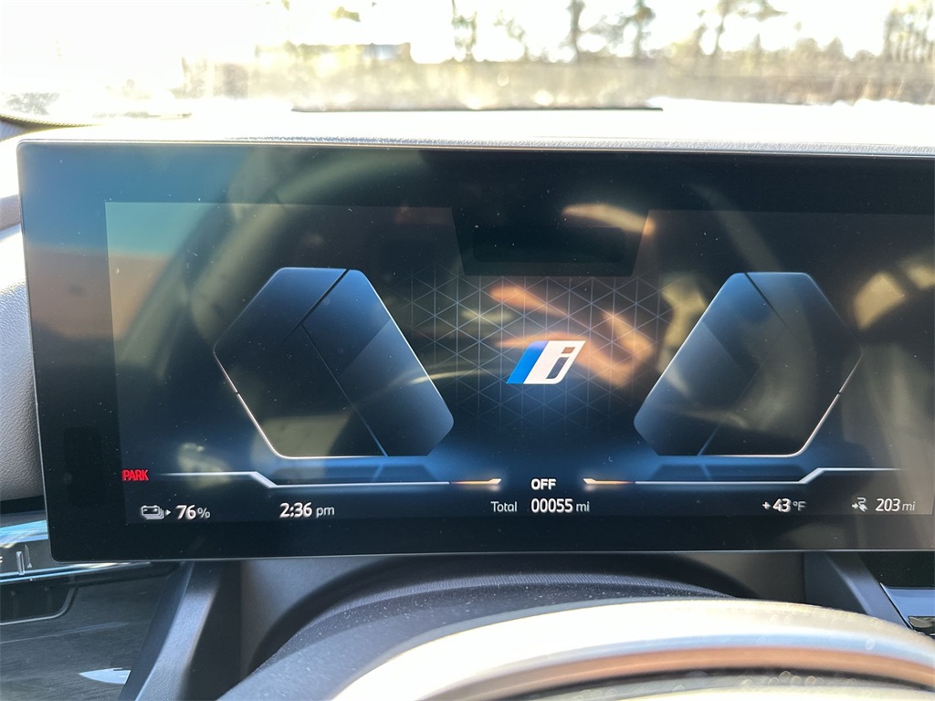 Vehicle image 15 of 29