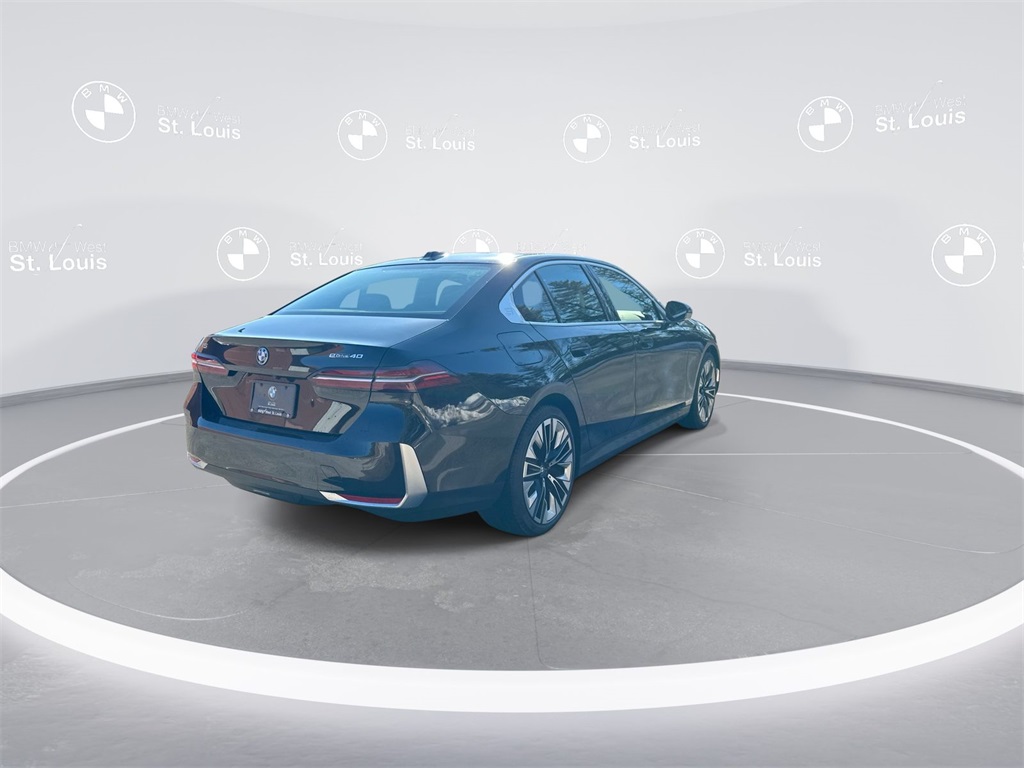 Vehicle image 6 of 29