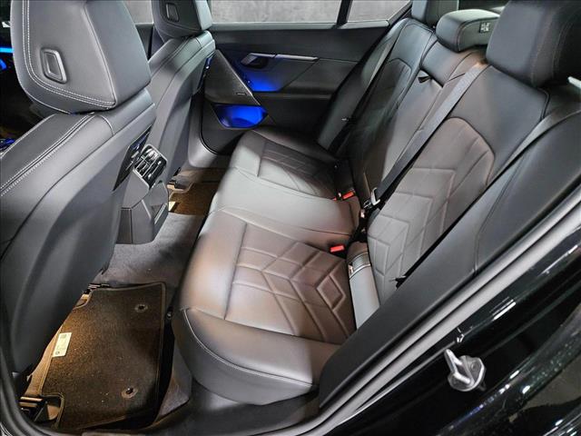 Vehicle image 15 of 17