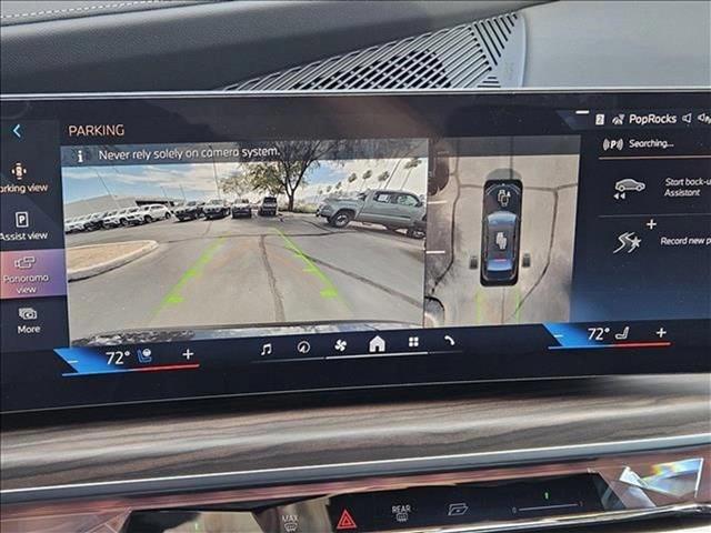 Vehicle image 13 of 17