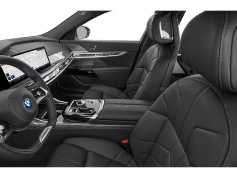Vehicle image 11 of 18