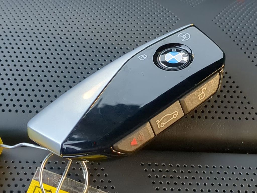 2024 BMW i7 xDrive60 Image 22 of 30