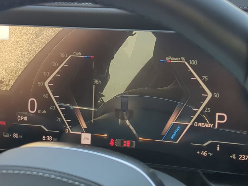 2024 BMW i7 xDrive60 Image 15 of 30