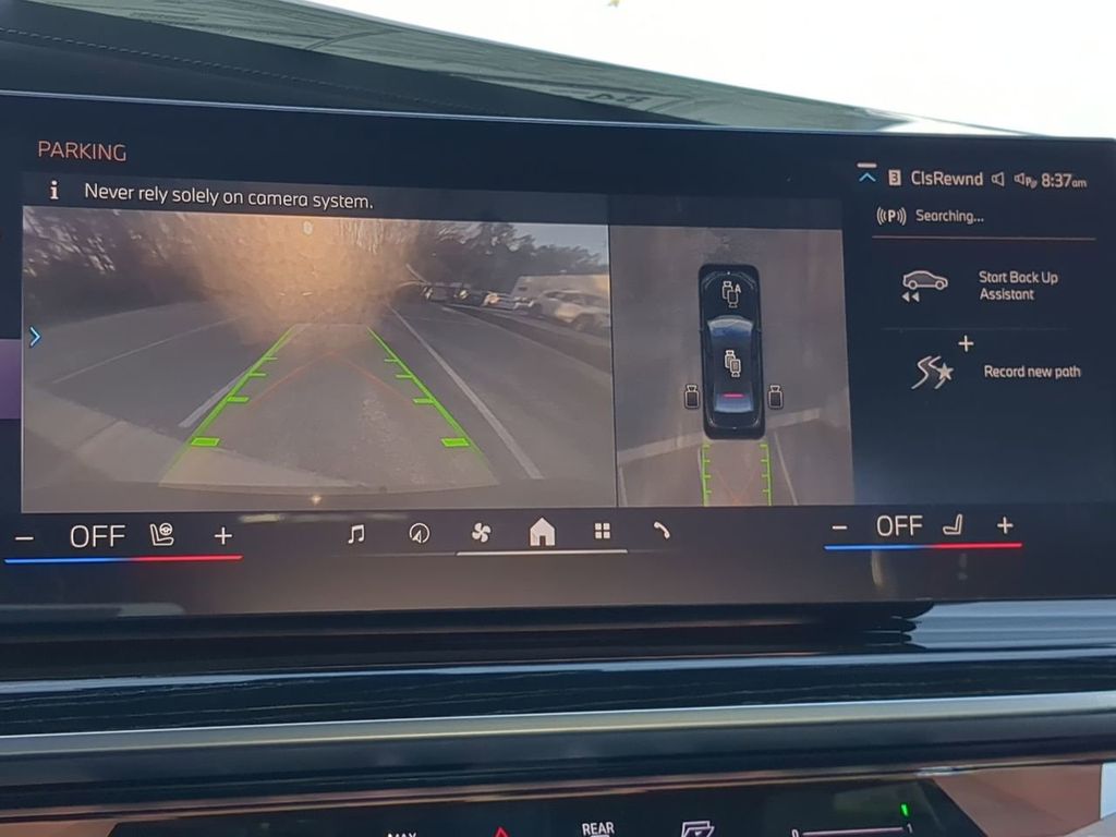 2024 BMW i7 xDrive60 Image 16 of 30