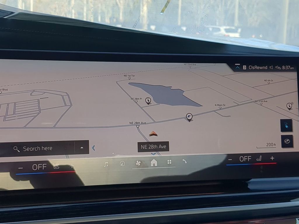 2024 BMW i7 xDrive60 Image 17 of 30