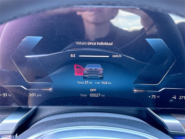 Vehicle image 26 of 34