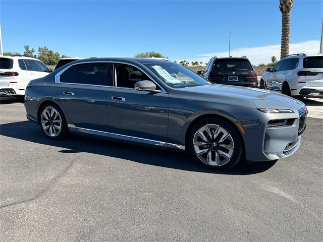 Vehicle image 5 of 34