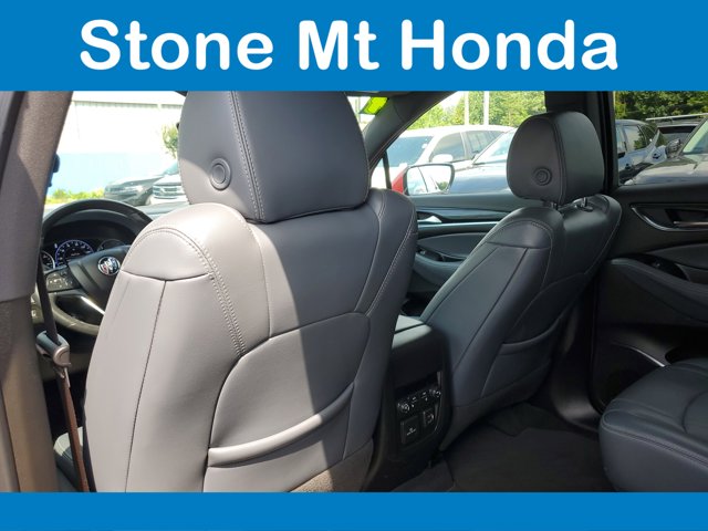 Vehicle image 10 of 34
