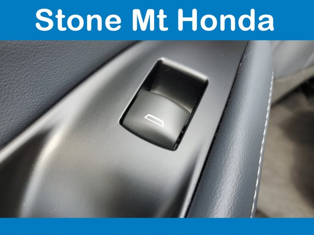 Vehicle image 27 of 34