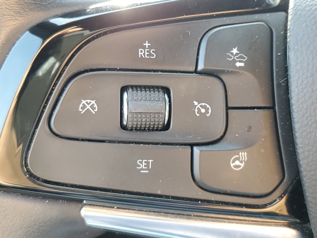 Vehicle image 30 of 36