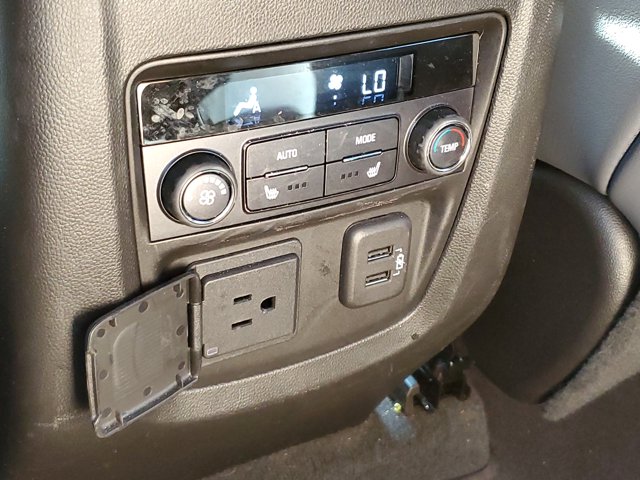 Vehicle image 21 of 36