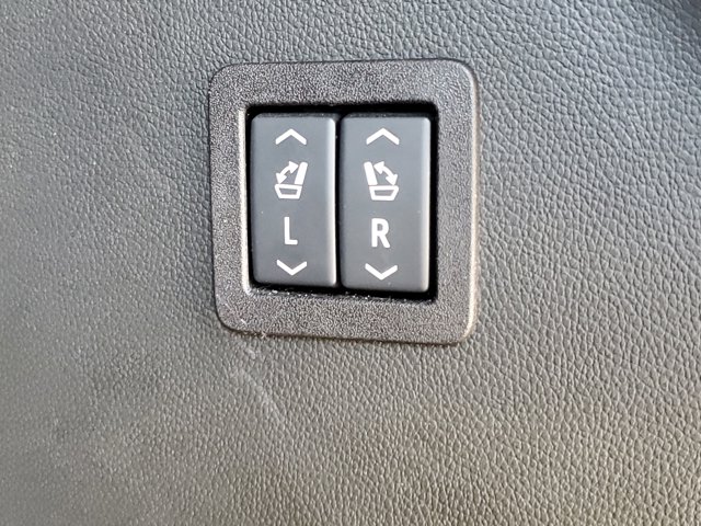 Vehicle image 15 of 36