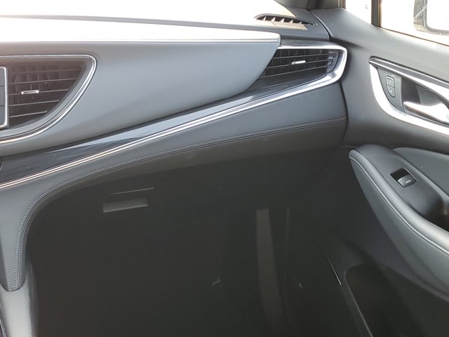 Vehicle image 25 of 36