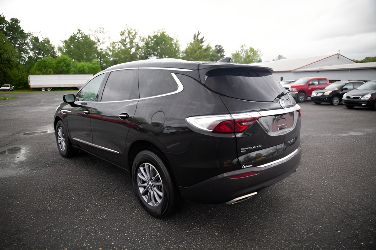 Vehicle image 35 of 36