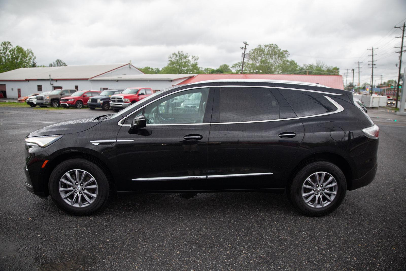 Vehicle image 8 of 36
