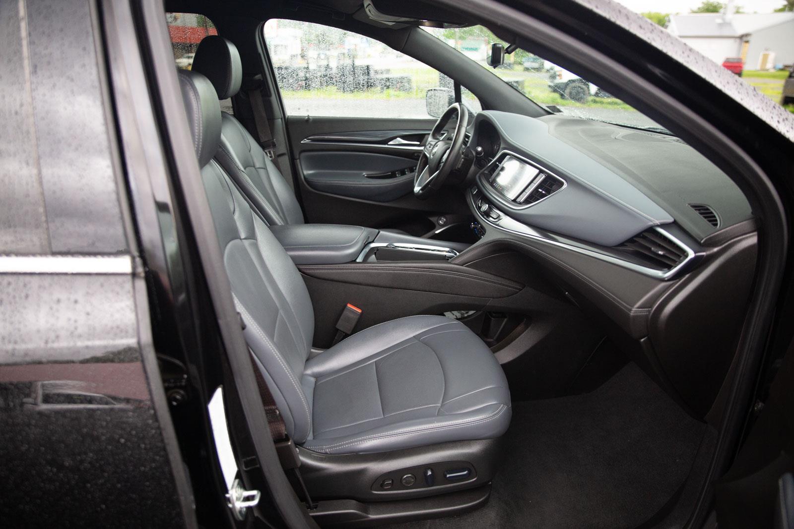 Vehicle image 26 of 36