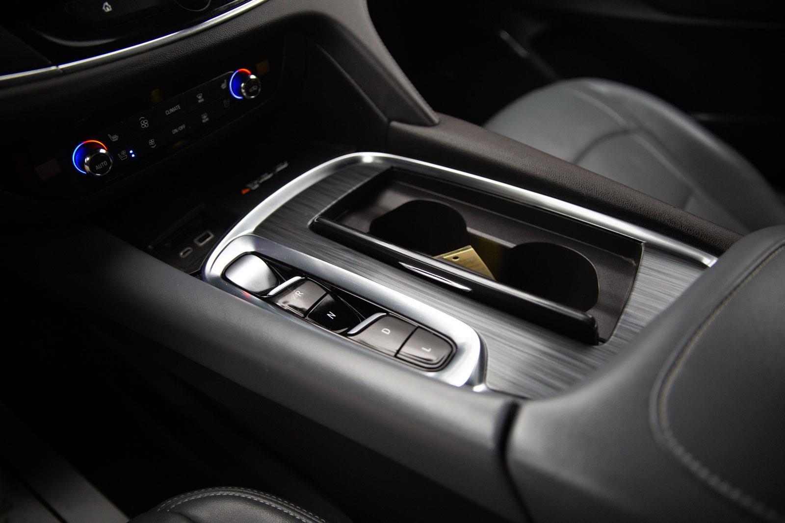 Vehicle image 17 of 36