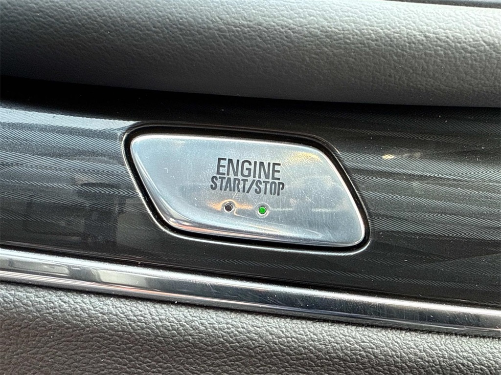 Vehicle image 18 of 30