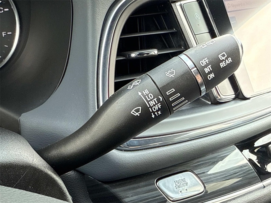 Vehicle image 15 of 30
