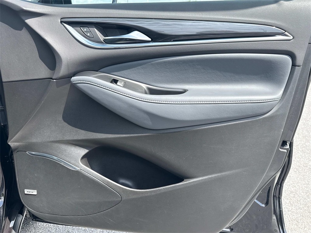 Vehicle image 22 of 30