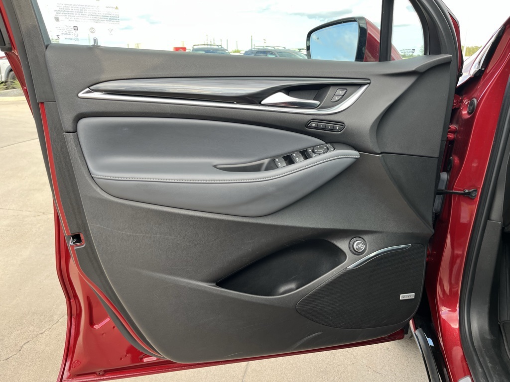 2024 Buick Enclave Premium Image 17 of 23