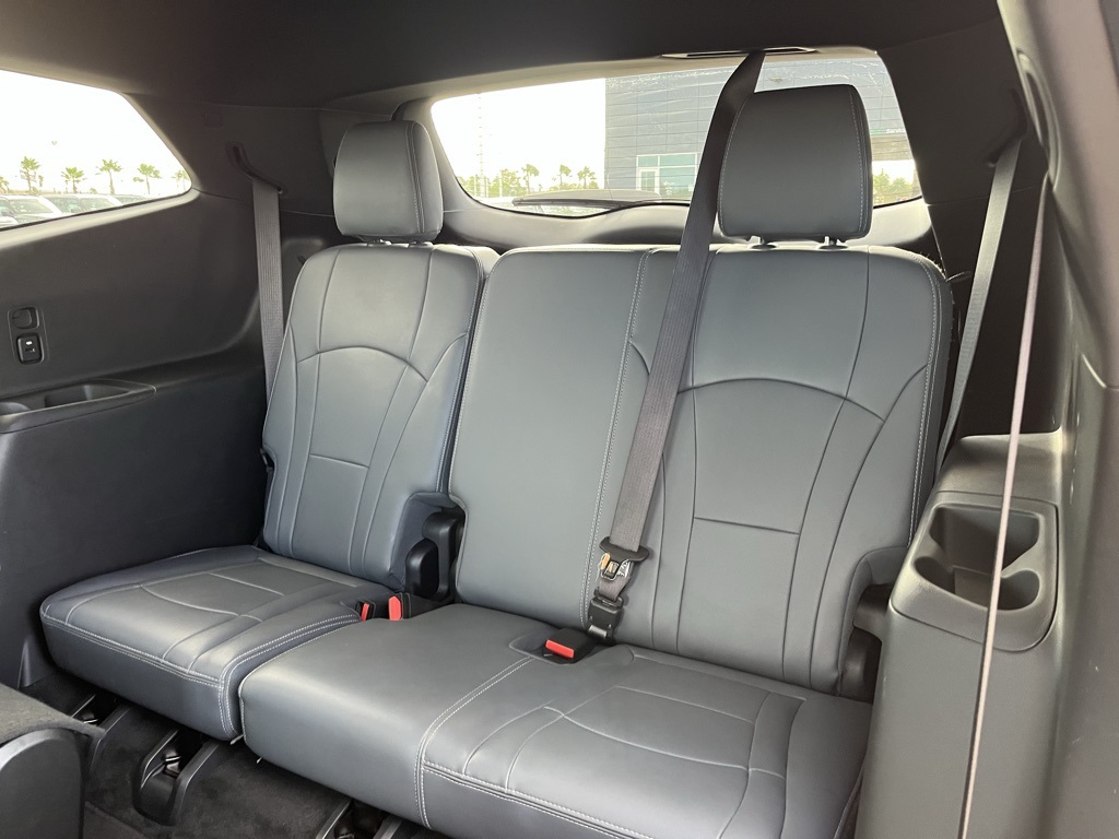 2024 Buick Enclave Premium Image 8 of 23