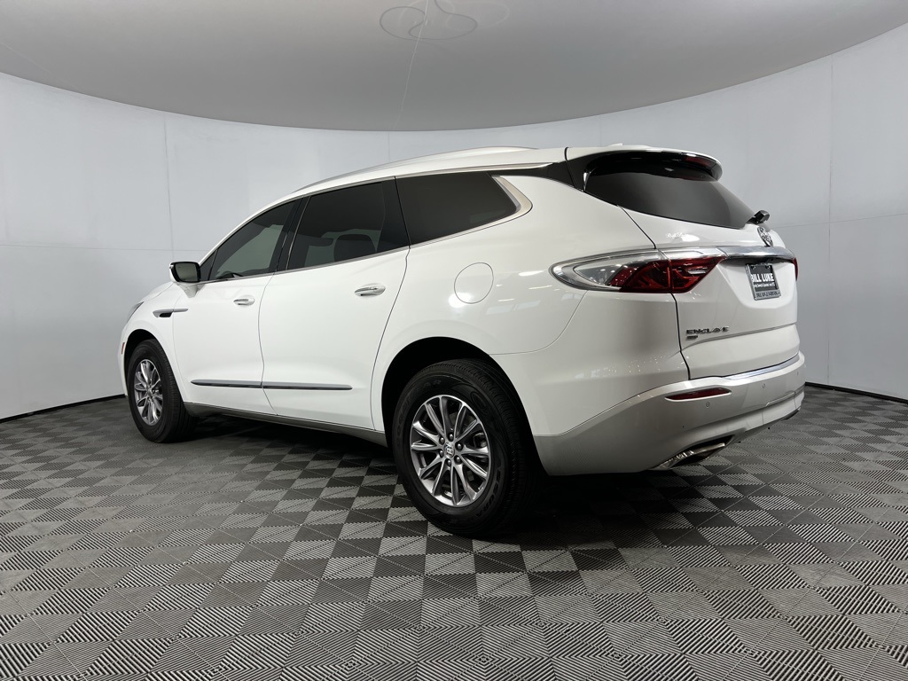 Vehicle image 8 of 55