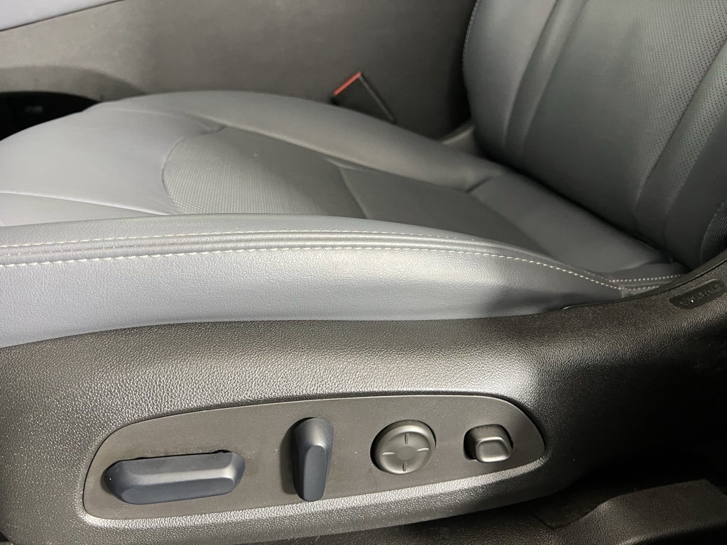 Vehicle image 36 of 55